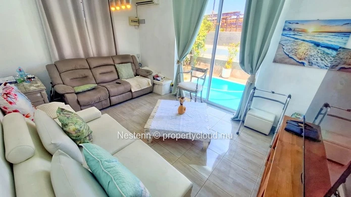Charming 6 bedroom house with a swimming pool