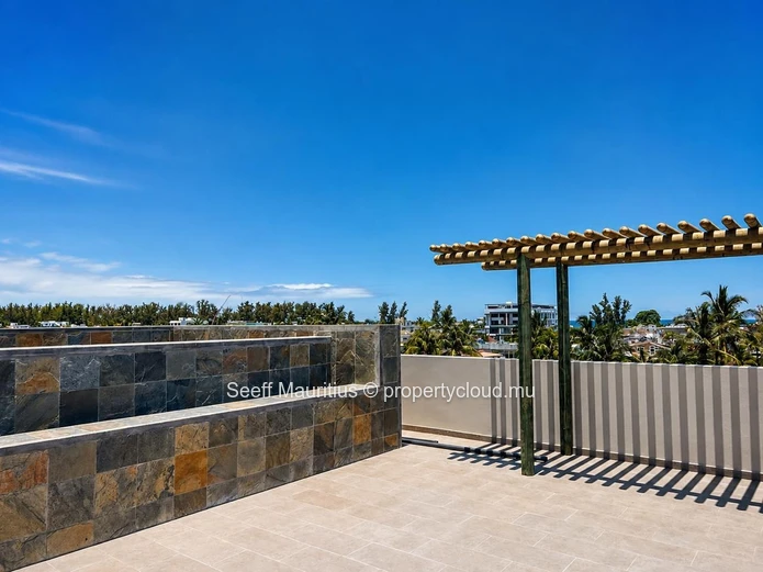 Modern Coastal Residence Near Beach