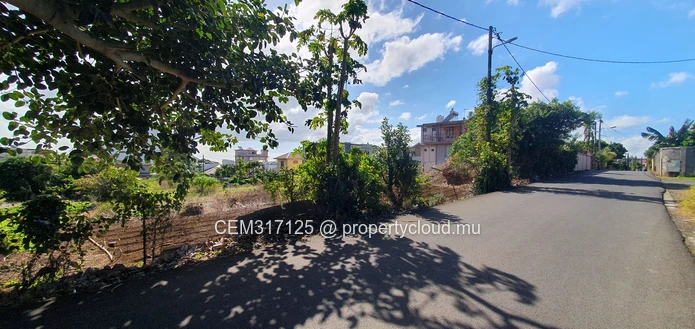Freehold Residential & Commercial Land for Sale – Solferino No 5, Vacoas 