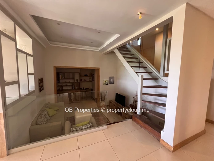 Maison Charmante et Spacieuse de 4 Chambres