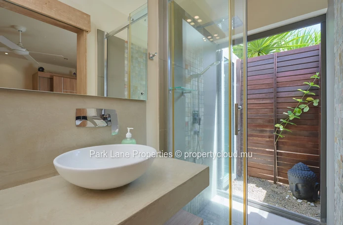 Villa d’exception à Grand Baie – Luxe, Confort et Charme Tropical
