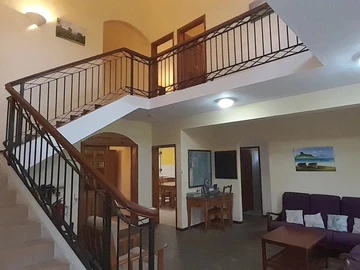 5 Bedroom Villa