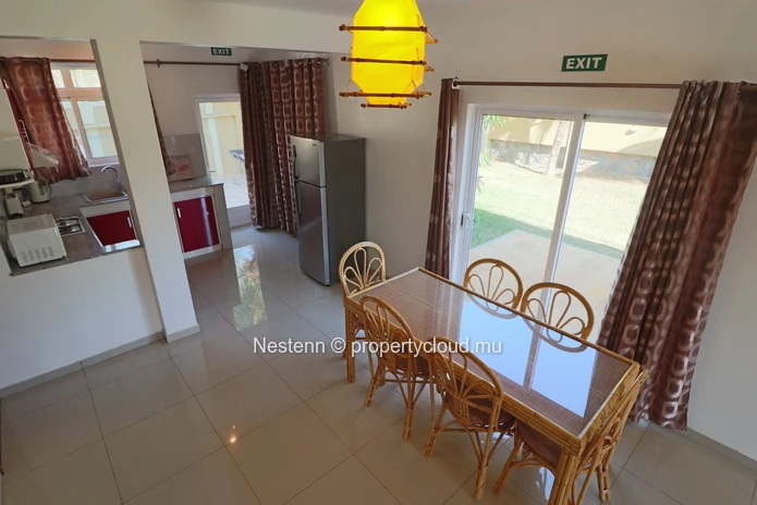 Residential estate with 1 villa and 4 bungalows - With license. 