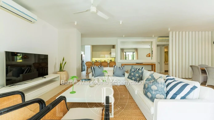 GRAND BAIE - Ultra-Luxury Penthouse - 3 Bedrooms