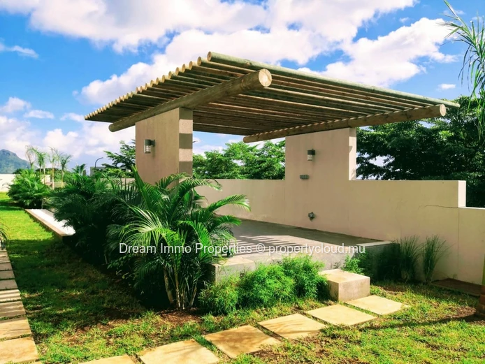 New Penthouse With Access To Private Rooftop With Sea & Mountain Views In Flic En Flac - Mauritius