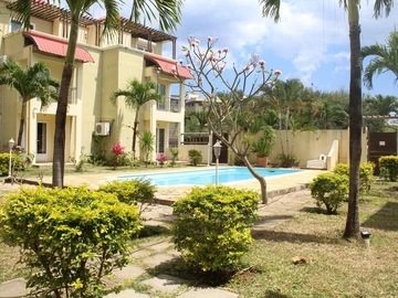 To rent - Furnished and equipped triplex of 130 m2 in Flic en Flac.