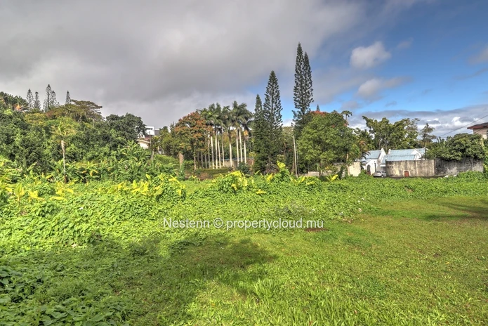 Residential plot of 2,089 m² in a very good location