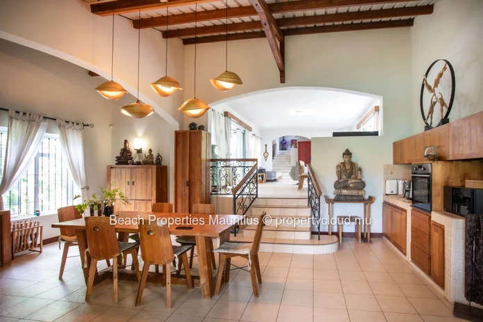 Tropical Family Home in Tamarin