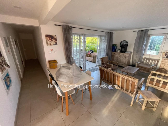 Belle et grande villa indépendante disponible à la vente à Cap Malheureux