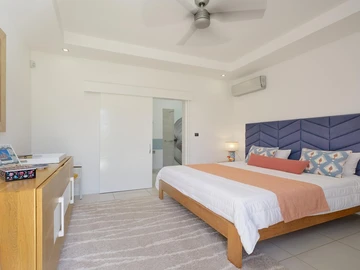 4 Bedroom Villa