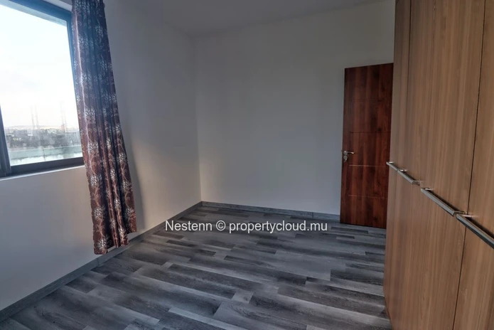 Villa duplex moderne à Côte d'Or avec 4 chambres, 3 salles de bains, vue sur la montagne, cuisine américaine meublée ...