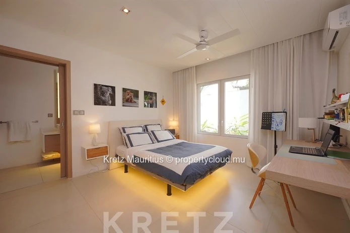 Contemporary villa with pool and jacuzzi in the heart of Grand Baie