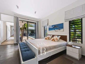 5 Bedroom Villa
