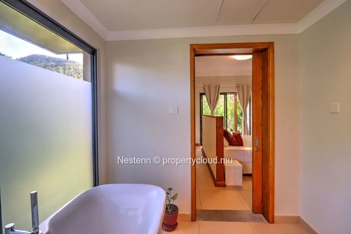 Comfortable 3-bedroom family villa in the heart of the western countryside