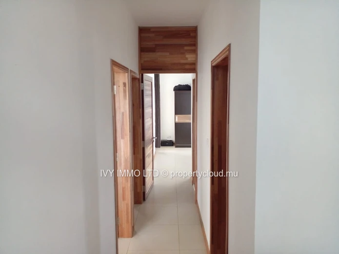 Villa à vendre située à #grandbaie  | Belle piscine0 MUR .