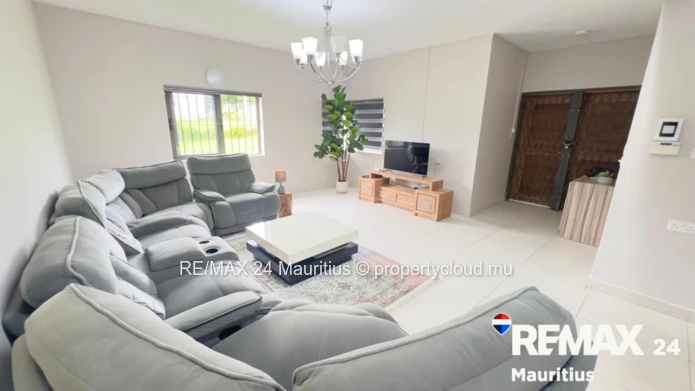 Peaceful 2-Bedroom Rental in Highlands