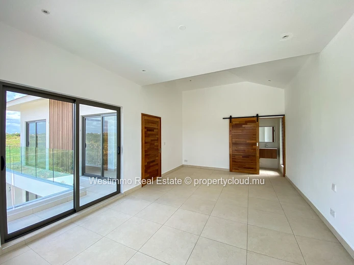 Villa neuve de 3 chambres à vendre à Péreybère