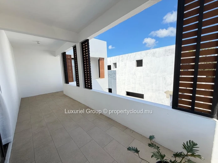 Contemporary Villa for Long-Term Rent in Grand Baie