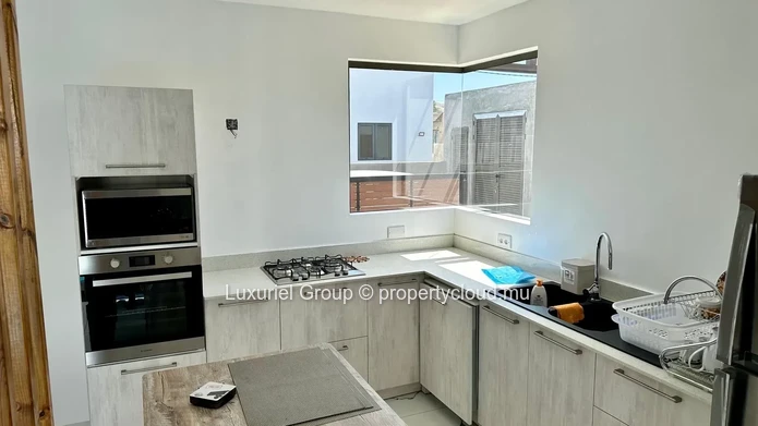 Modern Villa For Rent In Pereybere – Peaceful Setting With Private Pool
