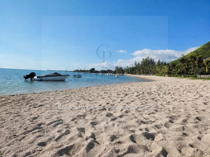 1-Bedroom Waterfront Apartment with Private Garden