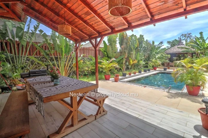 Elegant balinese-style villa on 675m² land