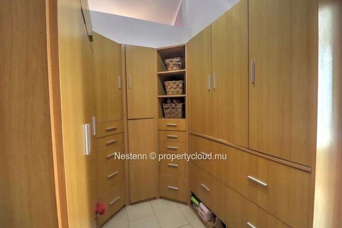 Spacious family home with swimming pool and beautiful living spaces