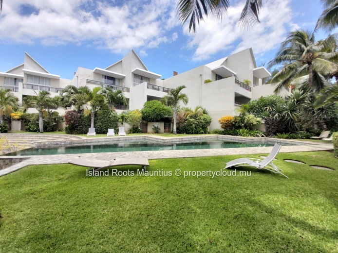 Beautiful apartment located in second position from the beach!