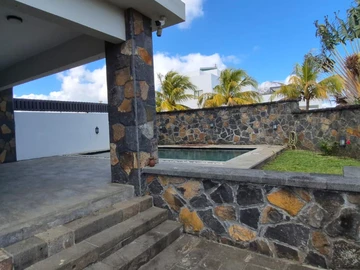 5 Bedroom Villa