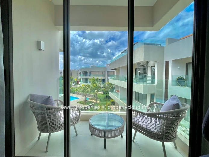 Your Rooftop. Your Jacuzzi. Your Coin de mire