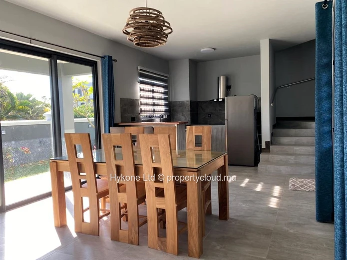 Duplex for Rent in Ebène