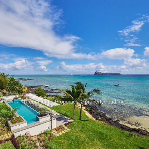 Superbe appartement de 3 chambres avec vue mer & accès direct plage à Cap Malheureux – Ile Maurice