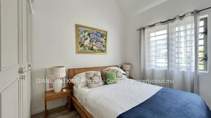 Rare 3-Bedroom Beachfront Villa for Rent in La Preneuse