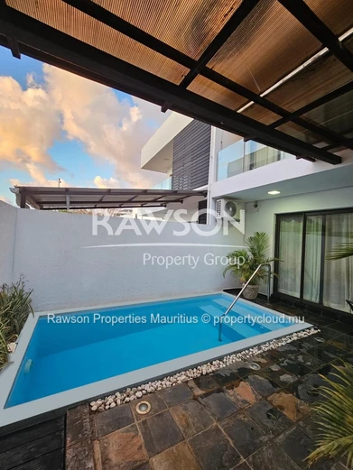 TO LET – 3 - Bedroom Duplex with pool in Flic en Flac