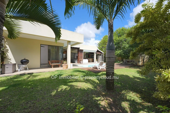 Villa PDS de 331 m² avec piscine privée à vendre à Mont Mascal
