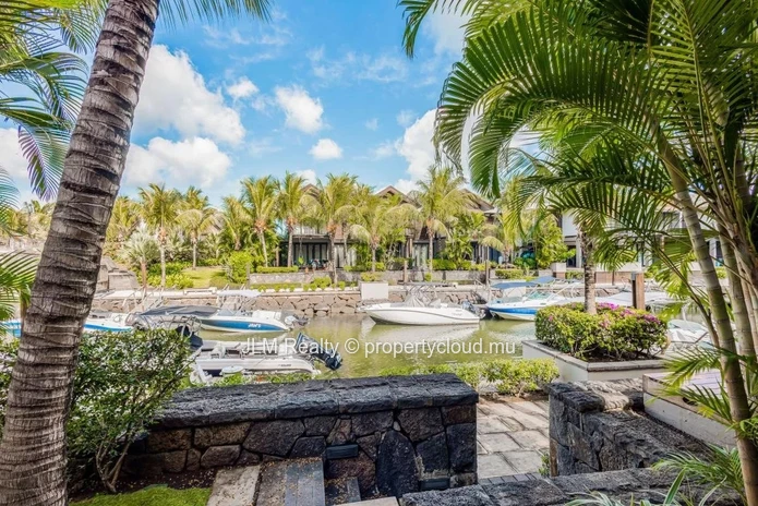 For sale, lovely waterfront duplex in the only residential marina of Mauritius, in Black River