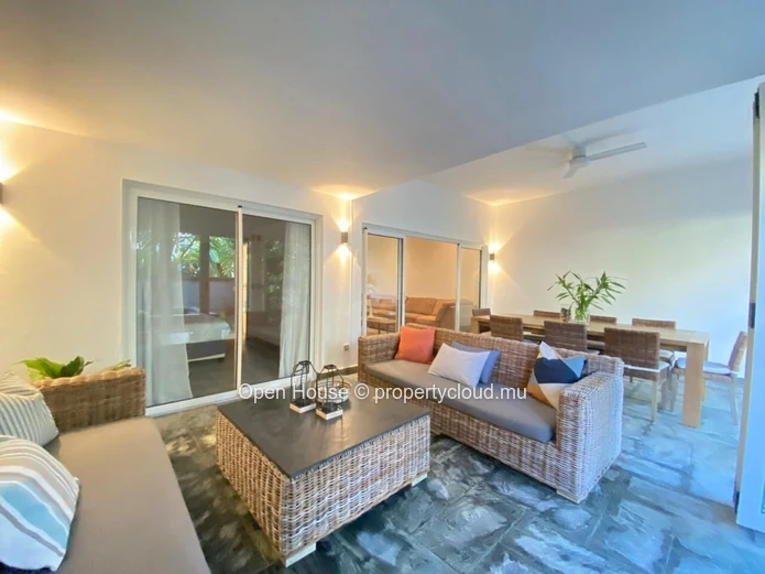 Exclusivité - A louer Appartement - RDC - entièrement meublé et équipé avec piscine privée et commune - 2 chambres en... (Mandat exclusif)