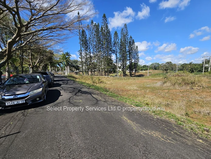 Prime Freehold Land for Sale in Moka