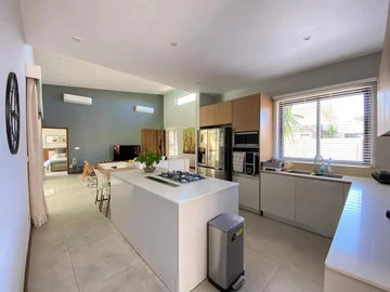 4 Bedroom Villa