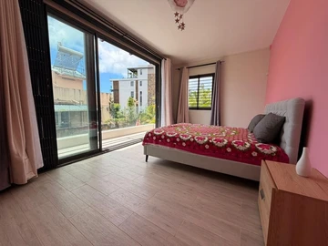 5 Bedroom Villa