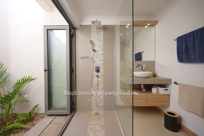 Superbe villa rénovée de 4 chambres 