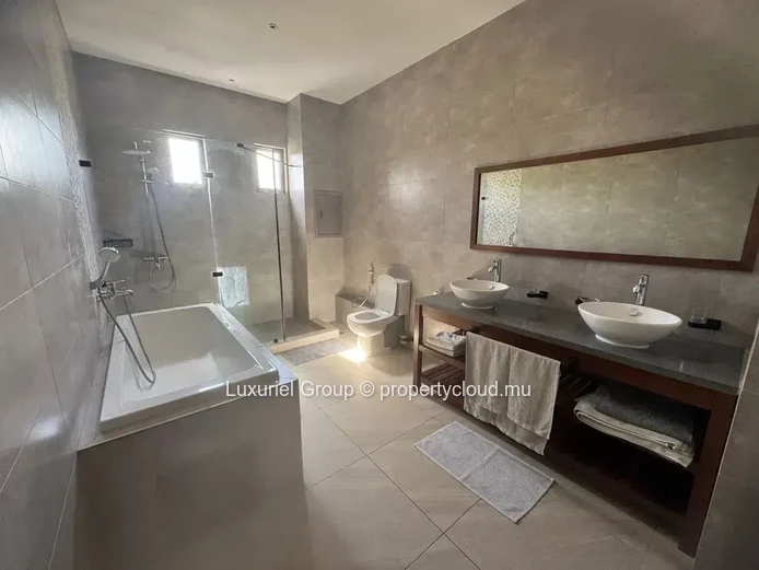 Stunning Villa with Palm Trees in Grand Baie