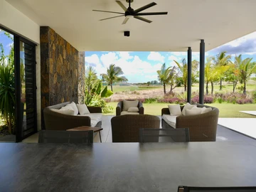 4 Bedroom Villa