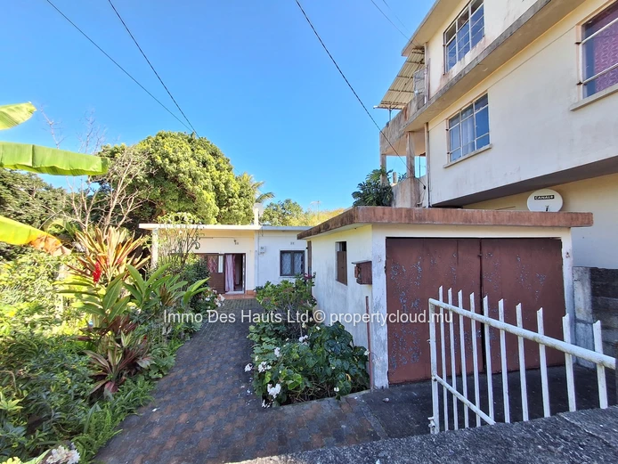 Maison de 3 chambres non meublé en vente la caverne Vacoas