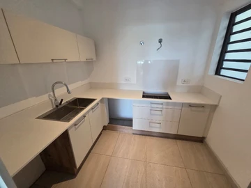 4 Bedroom Townhouse, Duplex
