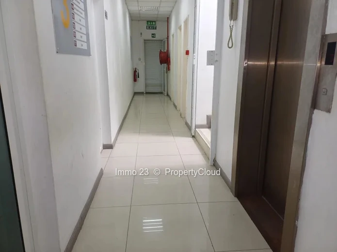 Office - 31.3m2 - Rose Hill - Ref. BU82013LO