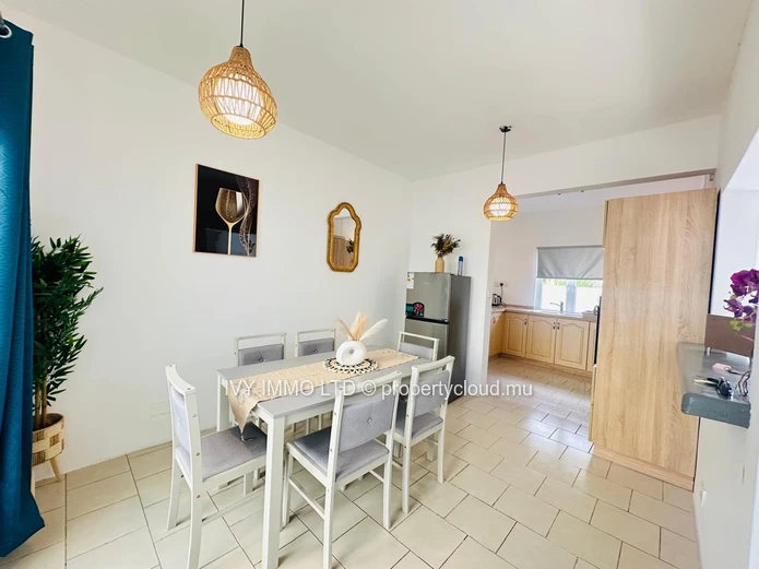 Triplex À Louer – Grand Baie