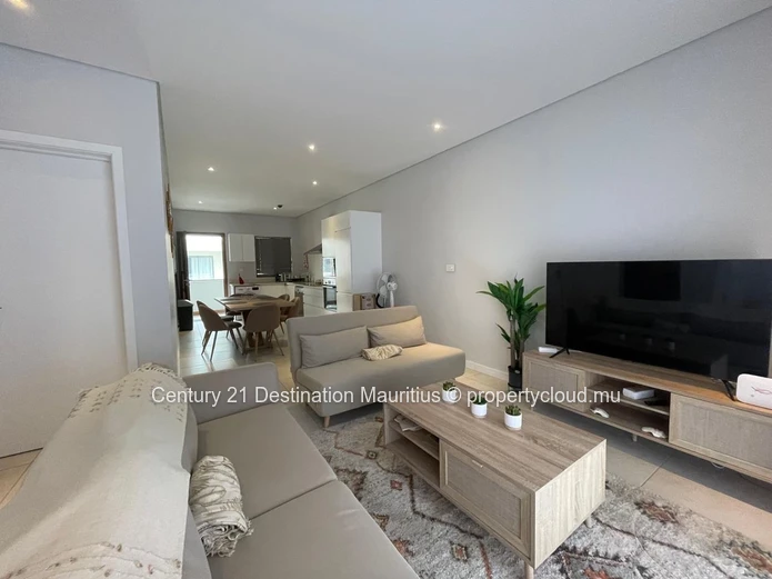 2-Bedroom Apartment in Péreybère 