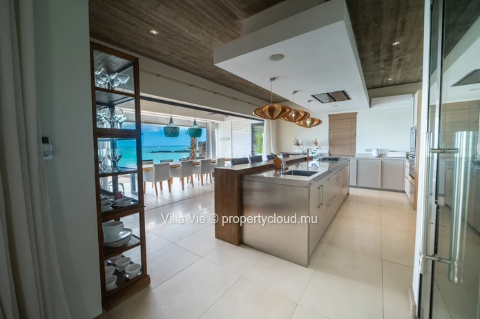Péreybère – Exceptional Beachfront Luxury Villa with 4 En-Suite Bedrooms