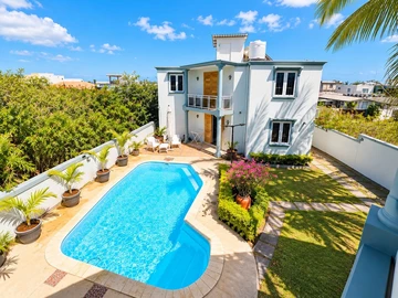6 Bedroom House