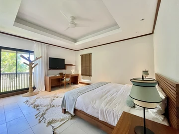 5 Bedroom Villa